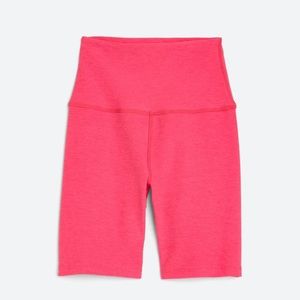 BEYOND YOGA
Gabriela High Waisted Performance
Biker Short